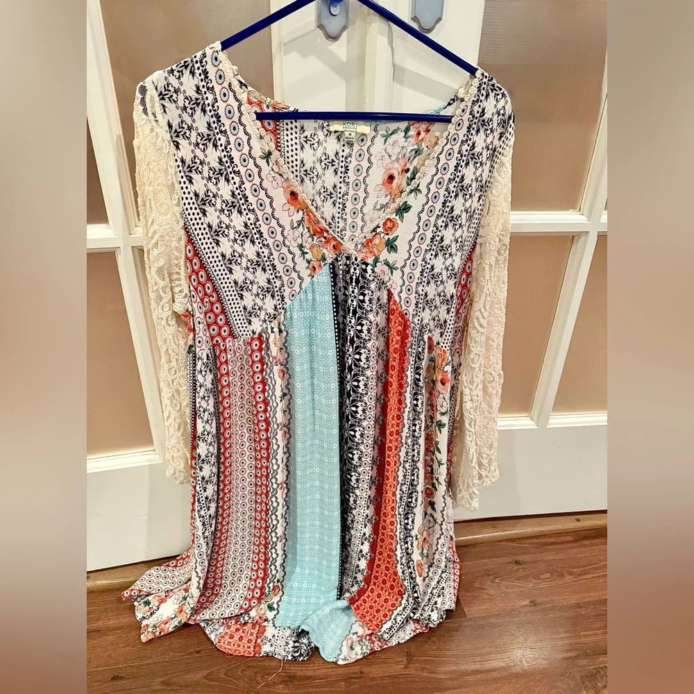 Kori Multicolor Patterned Tunic - Picture 3 of 6